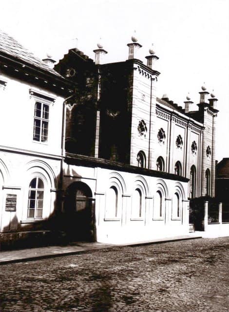 Sinagoga (via Benesova, Obere Sacher Gasse)